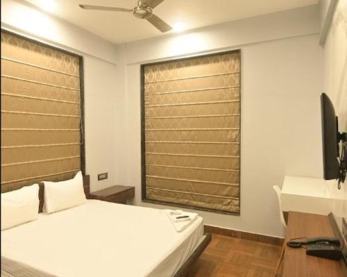 Nk7 Newtown Hotel โกลกาตา ภายนอก รูปภาพ